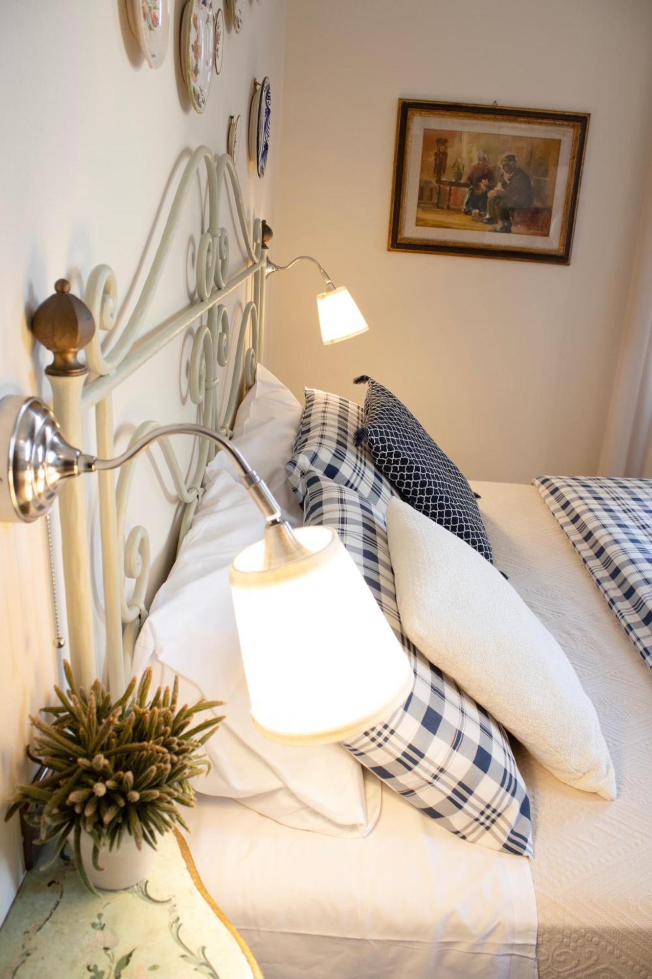 Boutique Hotel Fox'S Inn San Giustino Valdarno Exterior photo
