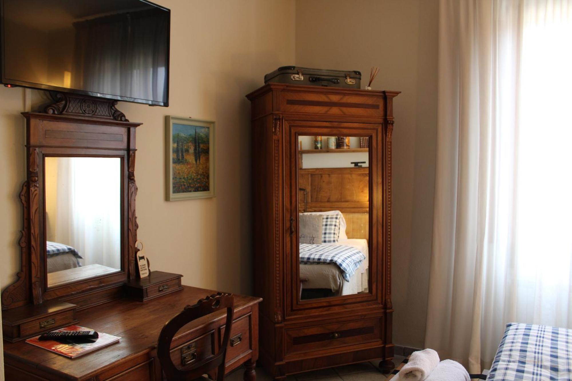 Boutique Hotel Fox'S Inn San Giustino Valdarno Exterior photo
